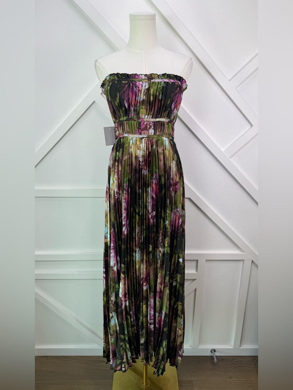 NWT Petal & Pup Angelique Pleated Strapless Maxi Dress Blurred Floral Sz Small - Picture 2 of 13